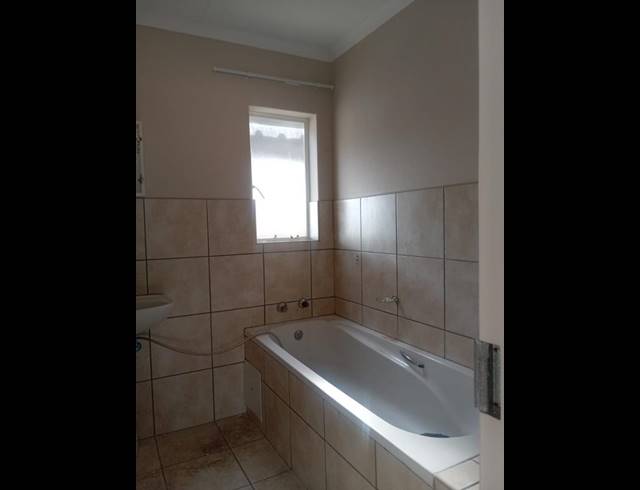 3 BEDROOM TOWNHOUSE FOR SALE IN WATERKLOOF